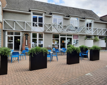 Terras vooraan